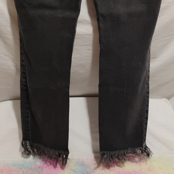 Free People Great Heights Fringed Hem Black Jeans Sz.29 Hardly Worn (A-72) - Picture 7 of 10